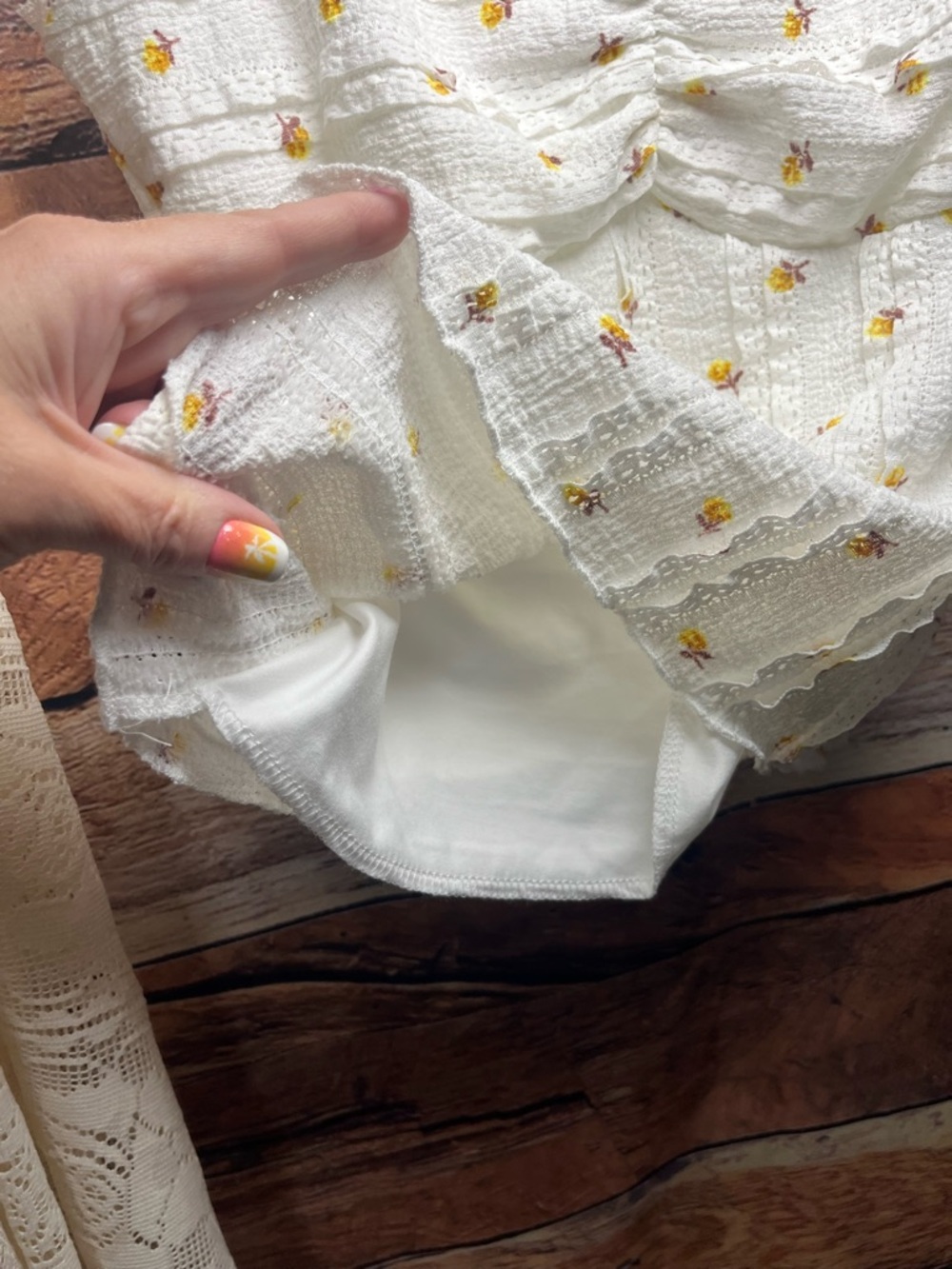 Good Days Project Delicate White Floral Lace-Trim Cami Tank (188) - Picture 5 of 8